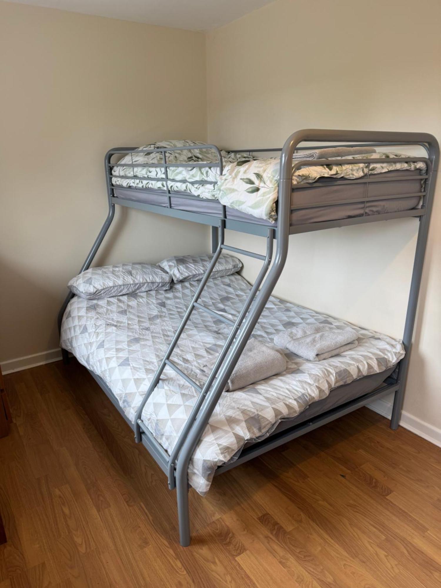 Modern, Quiet, Sleeps 9, Etihad, Coop Live, مانشستر المظهر الخارجي الصورة